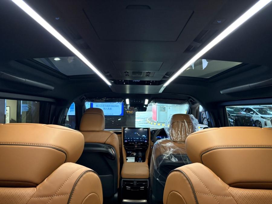 VELLFIRE 2.4 Turbo - Image 6